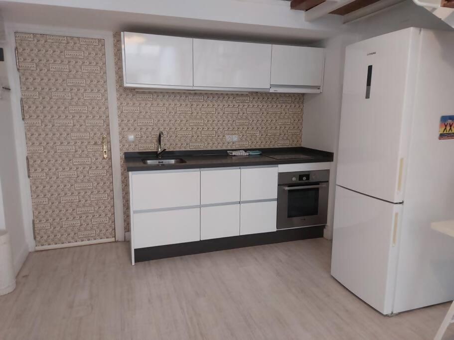 Duplex Center Parking Netflix Amazon Video Apartamento Sevilha Exterior foto