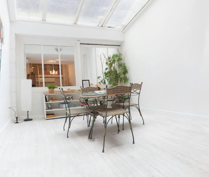 Duplex Center Parking Netflix Amazon Video Apartamento Sevilha Exterior foto