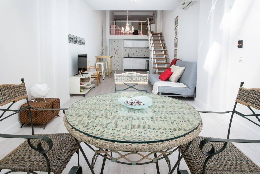 Duplex Center Parking Netflix Amazon Video Apartamento Sevilha Exterior foto