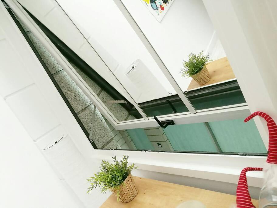 Duplex Center Parking Netflix Amazon Video Apartamento Sevilha Exterior foto